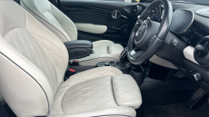 MINI Hatchback 135kW Cooper S Level 3 33kWh 3dr Auto Electric Hatchback